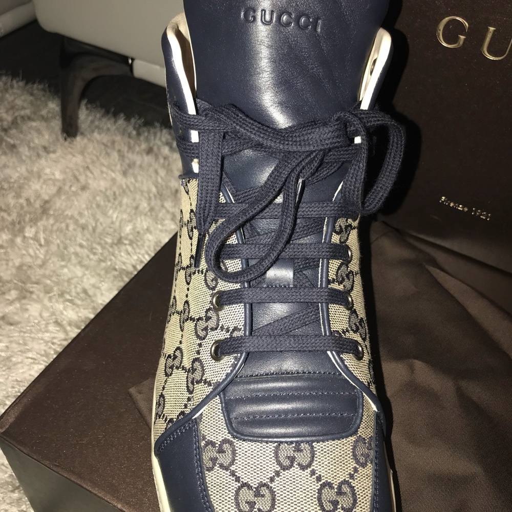 Gucci Mens signature high top Sneaker Men’s 10